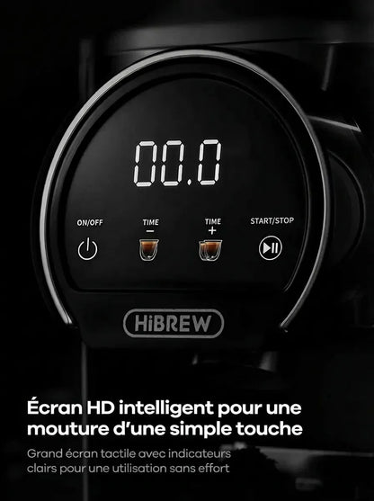 Gros plan sur l'écran HD affichant le temps et les commandes tactiles.